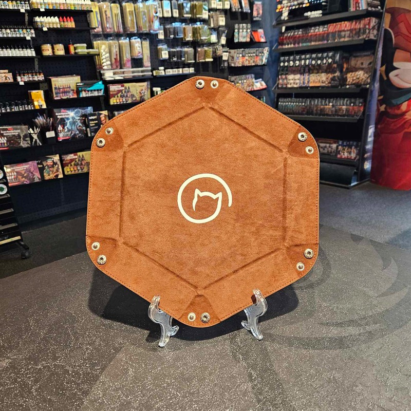 Bea Games Hexagon Dice Tray  – Brown with White